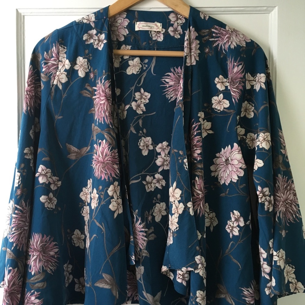 Floral jacket, size 4
